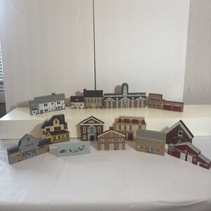 Cat's Meow Dover Delaware Village Vintage Wooden Buildings Lot Of 13